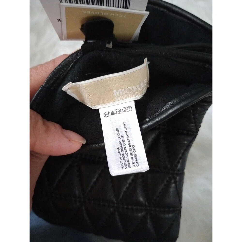 Women's NWT Michael Kors Black Quilted Leather Casual Gloves